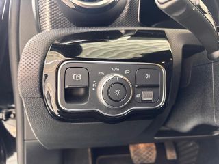 Mercedes-Benz A 180 2018 DIESEL-thumb-12
