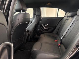 Mercedes-Benz A 180 2018 DIESEL-thumb-15