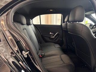 Mercedes-Benz A 180 2018 DIESEL-thumb-17