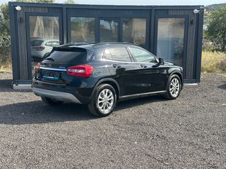 Mercedes-Benz GLA 200 2016 INSPIRATION-4MATIC-PANORAMA-NAVI-FULL EXTRA-thumb-9