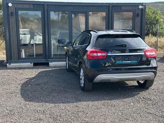 Mercedes-Benz GLA 200 2016 INSPIRATION-4MATIC-PANORAMA-NAVI-FULL EXTRA-thumb-15