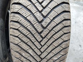 Michelin 215/65R16 DOT3724-thumb-1