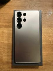 Πωλείται Samsung Galaxy 25 Ultra 512GB Titan Gray σε άριστη κατάσταση.