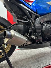 Honda CBR 1000RR 2010 FIREBLADE-thumb-3