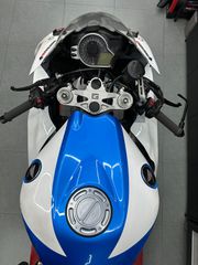 Honda CBR 1000RR 2010 FIREBLADE-thumb-11