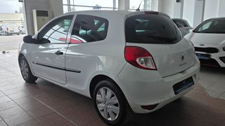 Renault Clio 2011 1.5 DCI DIESEL VAN-thumb-3