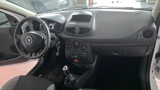 Renault Clio 2011 1.5 DCI DIESEL VAN-thumb-23
