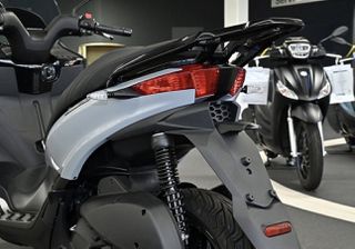 Piaggio MP3 310 2026 Ε5+ S 4 ΕΤΗ ΕΓΓΥΗΣΗΣ 24 ΑΤΟΚΕΣ ΔΟΣΕΙΣ-thumb-5