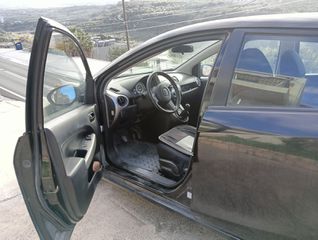 Mazda 2 2007-thumb-1