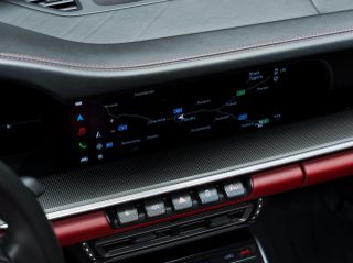 Porsche 911 2022 TURBO S-thumb-7