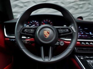 Porsche 911 2022 TURBO S-thumb-16