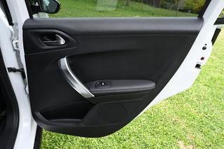 Peugeot 2008 2016 CROSSWAY-thumb-23