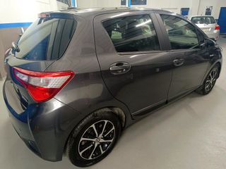 Toyota Yaris 2019 HYBRID 1.5-thumb-3