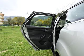 Ford Focus 2017 S Edition-thumb-18