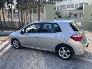Toyota Auris 2012