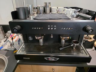 Wega Pegaso Opaque EVD Metallic Black Επαγγελματική Μηχανή Espresso με 2 Group