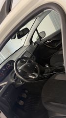 Peugeot 2008 2019 signature-thumb-7