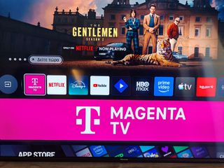 Hisense Smart Τηλεόραση 43 E7NQ QLED-thumb-2