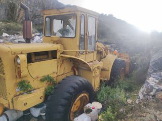 Φορτωτής Με Λάστιχα CAT 2003 950