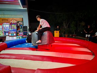 Rodeo machine ταύρος προσομοιωτής μηχάνημα