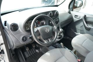 Κλούβα Mercedes-Benz 2018 109-thumb-14