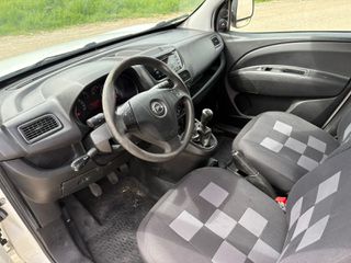 Opel Combo 2013-thumb-8
