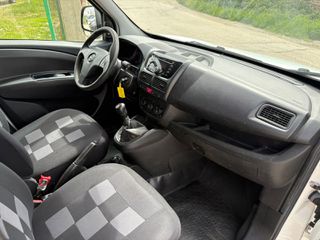 Opel Combo 2013-thumb-11