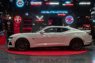 Chevrolet Camaro 2019 ZL1 Full!-thumb-1