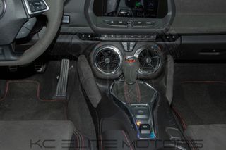 Chevrolet Camaro 2019 ZL1 Full!-thumb-50
