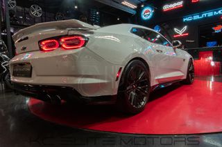 Chevrolet Camaro 2019 ZL1 Full!-thumb-56