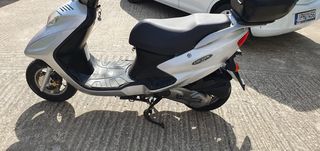 Suzuki UE 125 2003