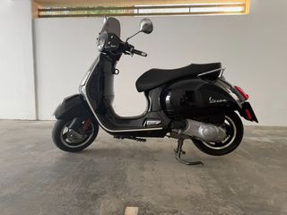 Vespa GTS 300 2018 Vespa GTS Super 300-thumb-2