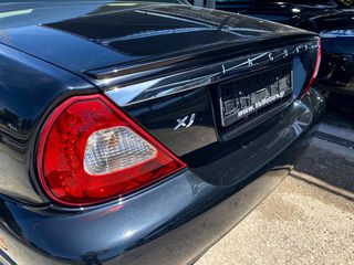 Jaguar XJ8 2008 3.5 R-EXECUTIVE-thumb-10