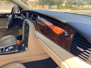 Jaguar XJ8 2008 3.5 R-EXECUTIVE-thumb-15