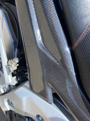 Suzuki GSR 600 2006-thumb-2