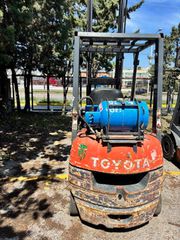 Toyota 1999 42-6FGF-thumb-2