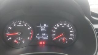 Kia Stonic 2021-thumb-4