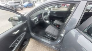 Kia Stonic 2021-thumb-8