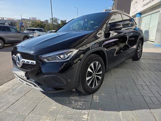 Mercedes-Benz GLA 200 2022 PROGRESSIVE 7G-DCT-thumb-1