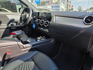 Mercedes-Benz GLA 200 2022 PROGRESSIVE 7G-DCT-thumb-17