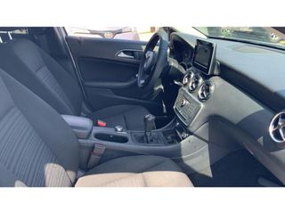 Mercedes-Benz A 180 2016 ΟΘΟΝΗ/CAMERA/START&STOP/ΕΛΛΗΝΙΚΗΣ ΑΝΤΙΠΡΟΣΩΠΕΙΑΣ/ΖΑΝΤΕΣ/EU6-thumb-11
