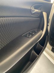 Bmw 118 2016-thumb-8