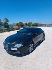 Alfa Romeo GT 2004