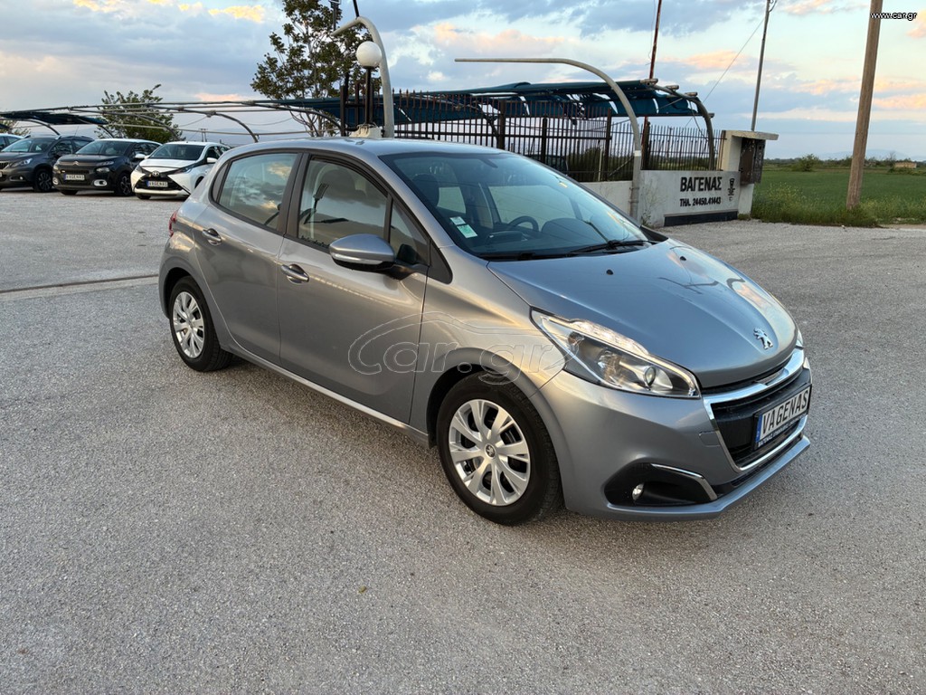 Peugeot 208 2019 Euro6 hdi  1,6.  face lift led klima navi car play cruise co