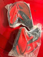 Αυθεντικά αχρησιμοποίητα Ducati Performance πλαινα σαμάρια