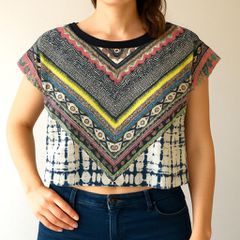 Πολύχρωμο Tribal Crop Top με έντονα patterns  – S