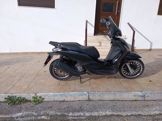 Piaggio Beverly 300i 2018 Police-thumb-1