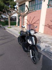 Piaggio Beverly 300i 2018 Police-thumb-8