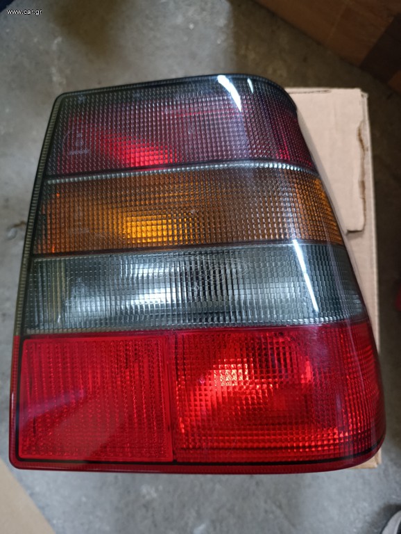 SAAB 9000 1985-1998 φανάρι πισω δεξί καινούριο HELLA.