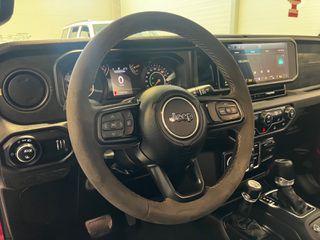 Jeep Gladiator 2024 3.6 Pentastar Sport Facelift Full!-thumb-11